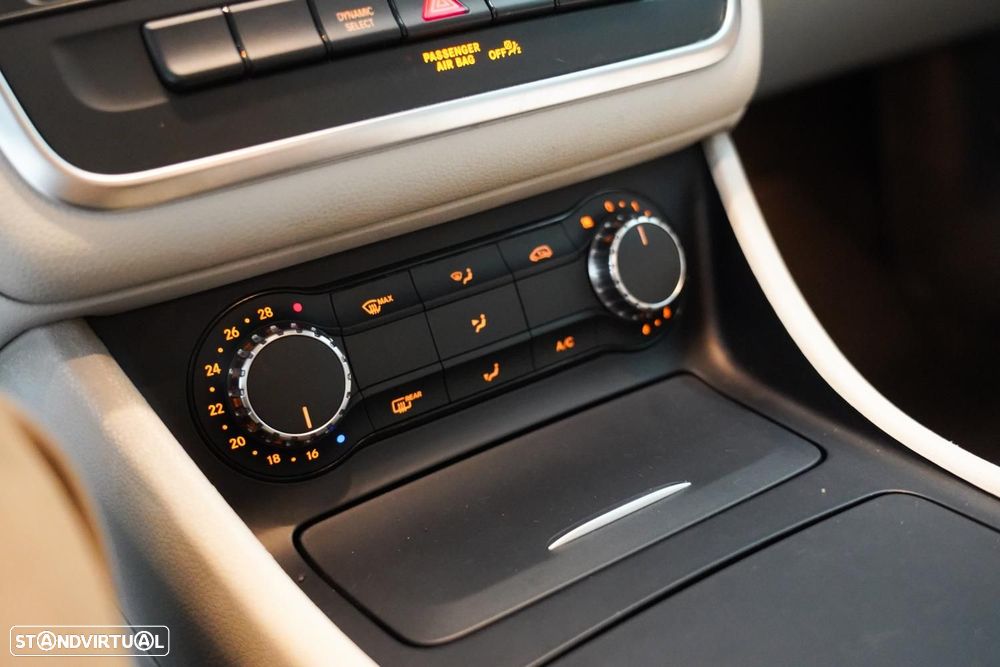 Mercedes-Benz CLA 220 d Shooting Brake Urban Aut. - 13