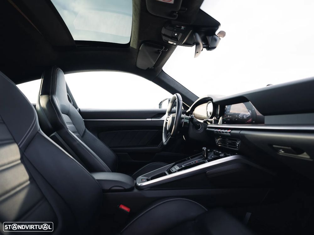 Porsche 911 (992) Turbo S PDK - 17