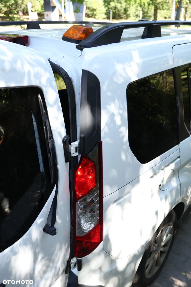 Ford Transit Connect - 7