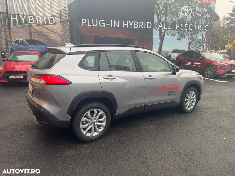 Toyota Corolla Cross - 9