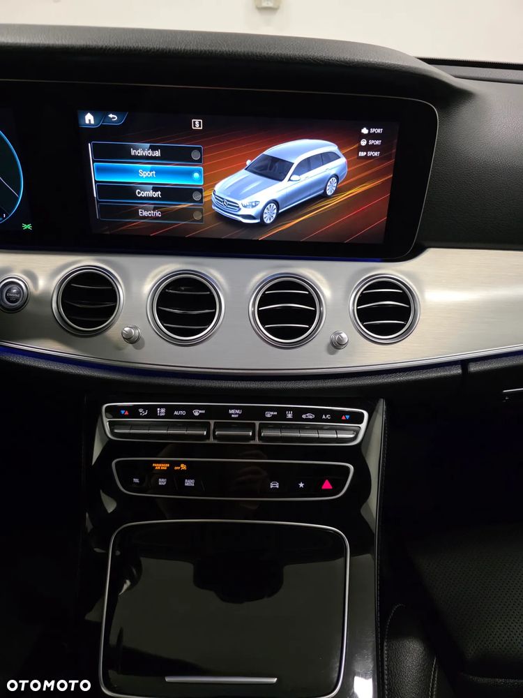 Mercedes-Benz Klasa E - 17