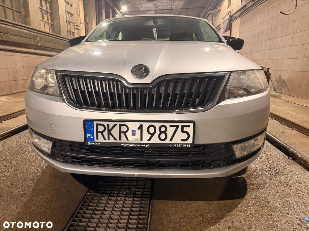 Skoda RAPID 1.6 TDI DPF Elegance - 25