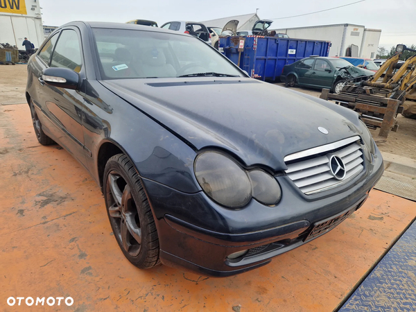 Mercedes C Coupe W203 C180 2000-2002 Silnik 2.0 203.035 M 111.951 129KM/95kW 189 na części drzwi maska