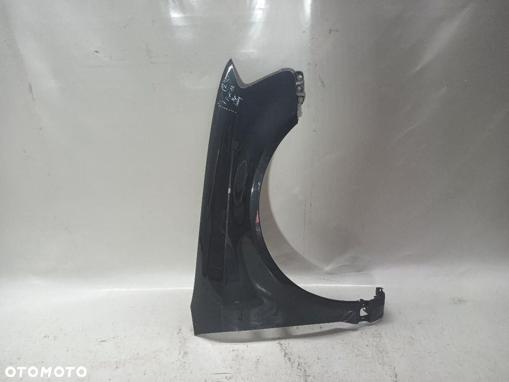 BŁOTNIK PRZÓD PRZEDNI LEWY AUDI A3 8P 8P0821105