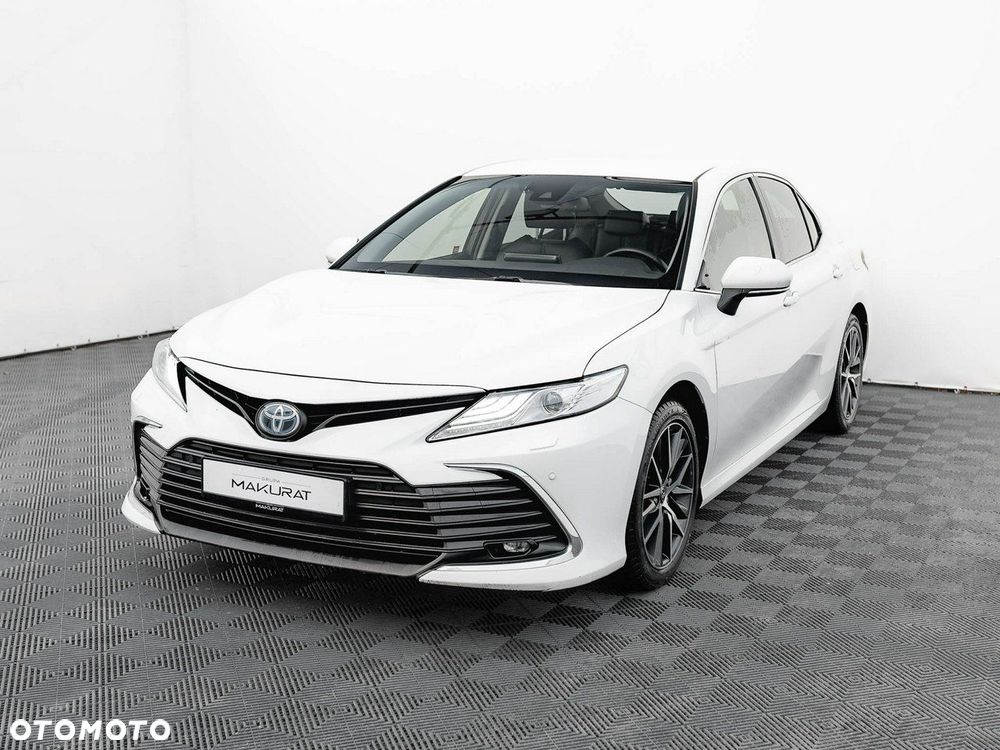 Toyota Camry - 3