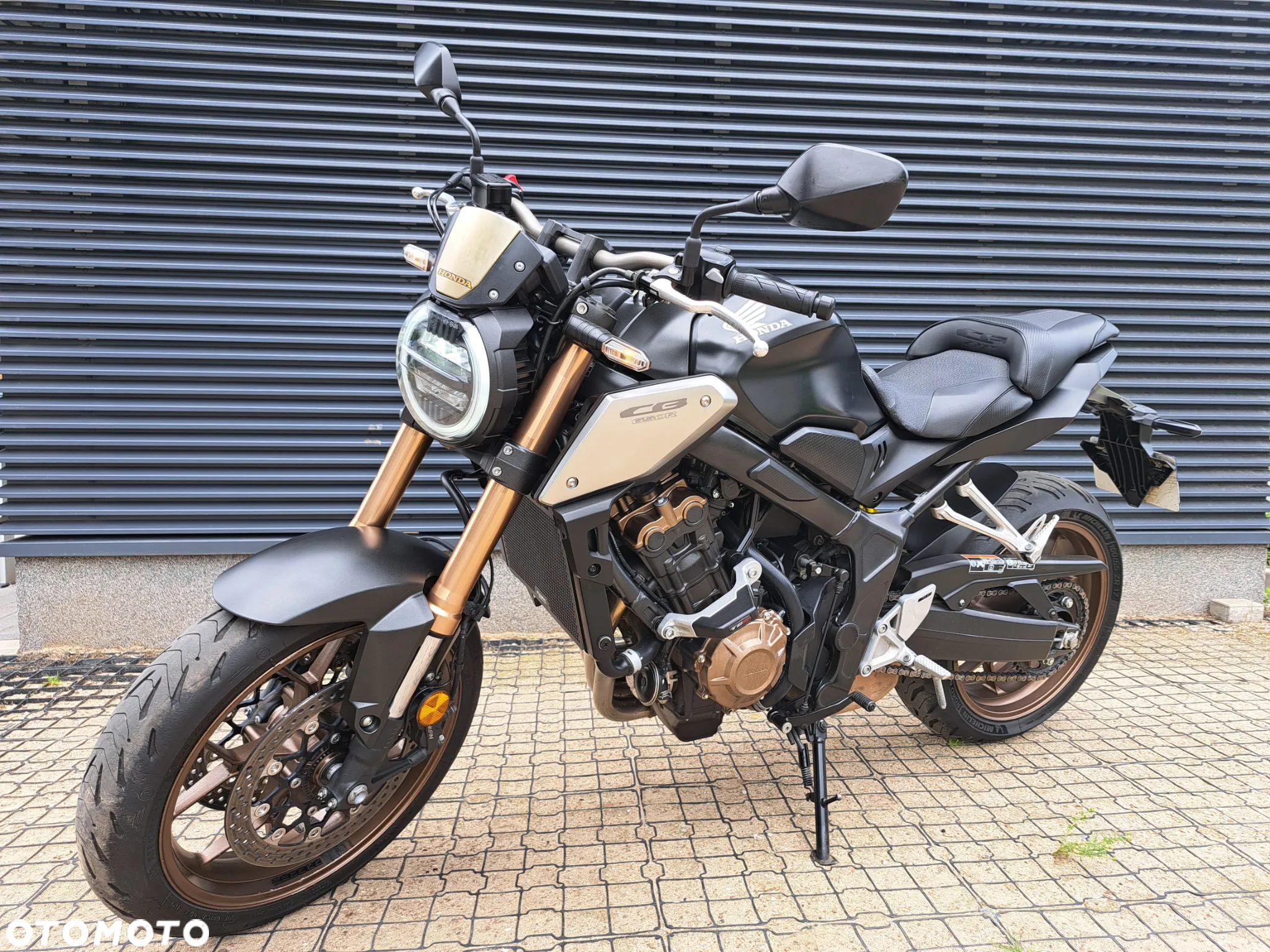 Honda CB - 2