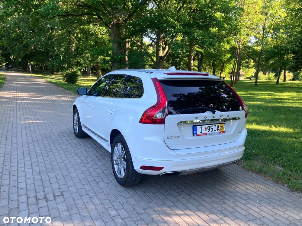 Volvo XC 60 T5 AWD Drive-E R-Design Momentum - 7