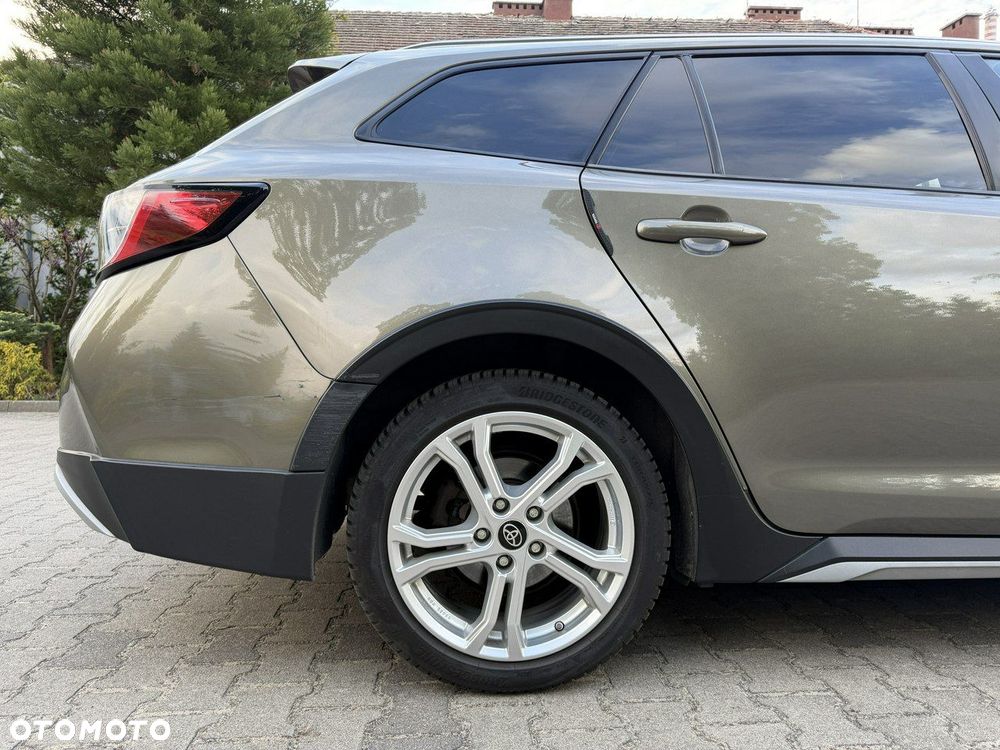 Toyota Corolla 1.8 Hybrid Trek - 33