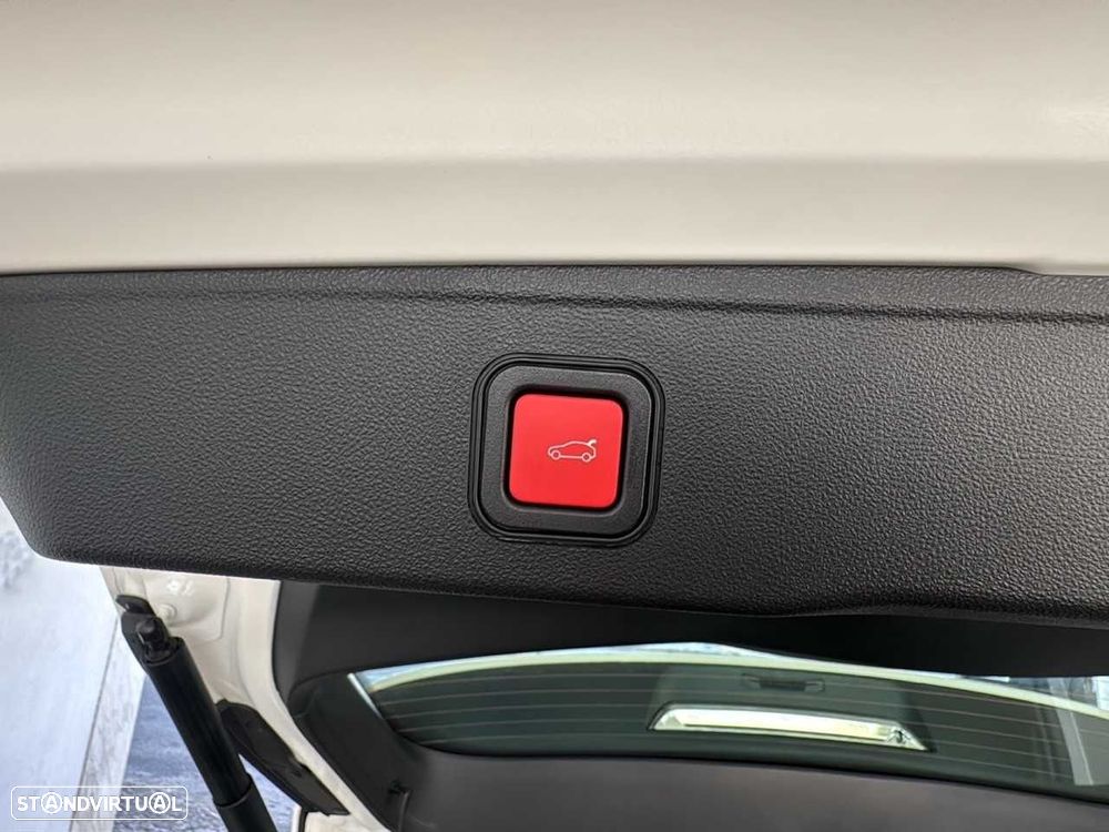 Jeep Avenger 1.2 e-Hybrid Altitude DCT - 14