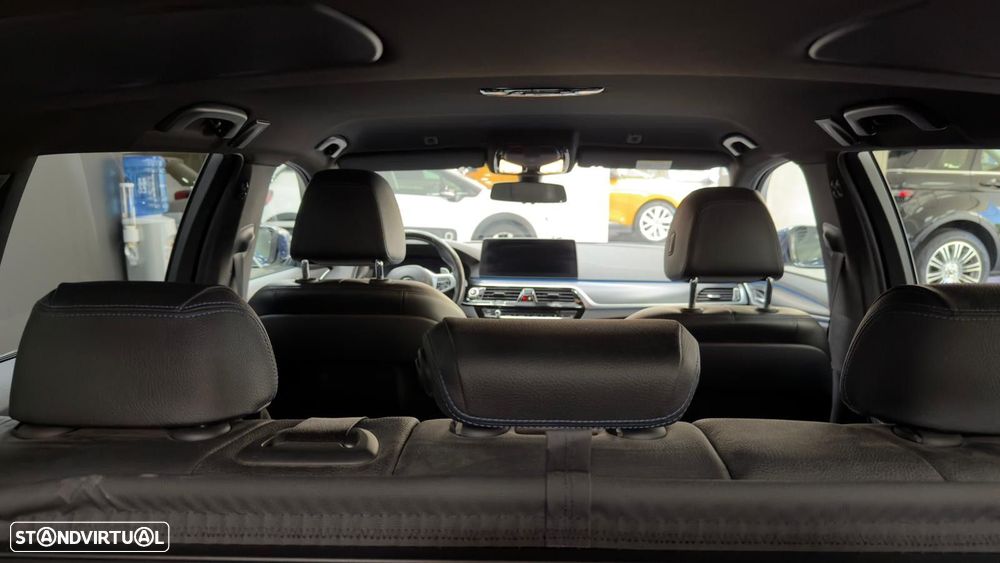 BMW 530 e Pack Desportivo M - 49