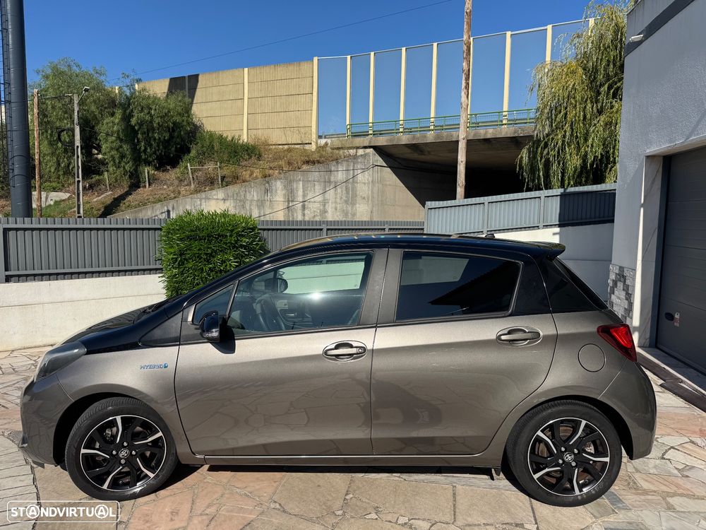 Toyota Yaris 1.5 HSD Square Collec.Grey - 3