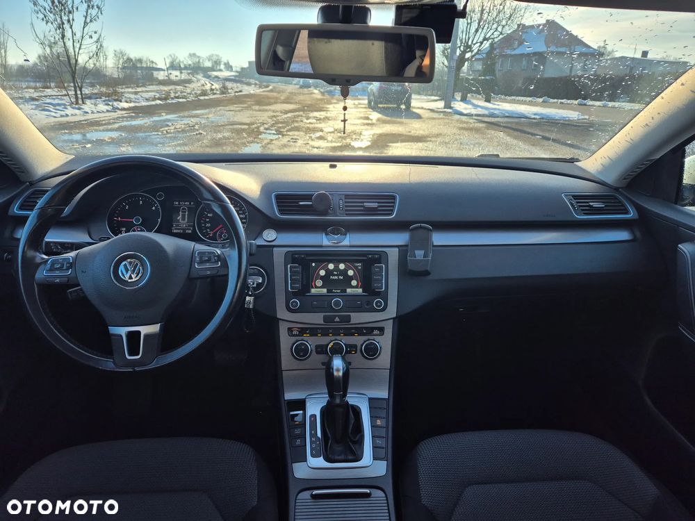 Volkswagen Passat 2.0 TDI DPF DSG Comfortline - 9