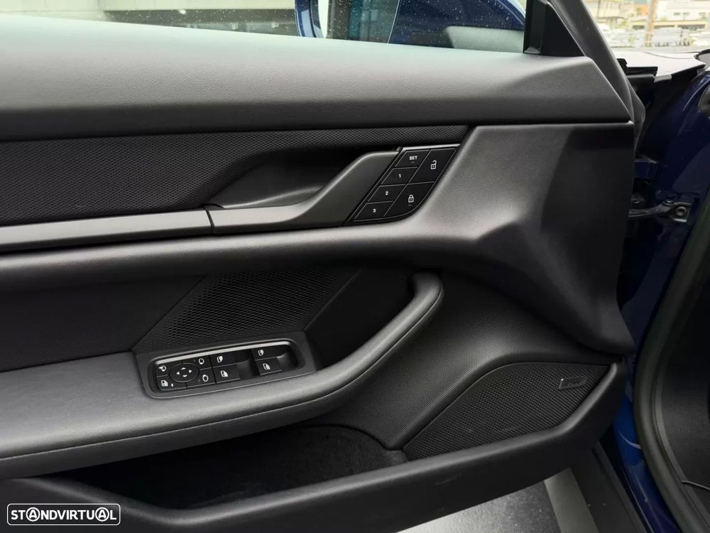 Porsche Taycan Bateria Performance Plus - 9