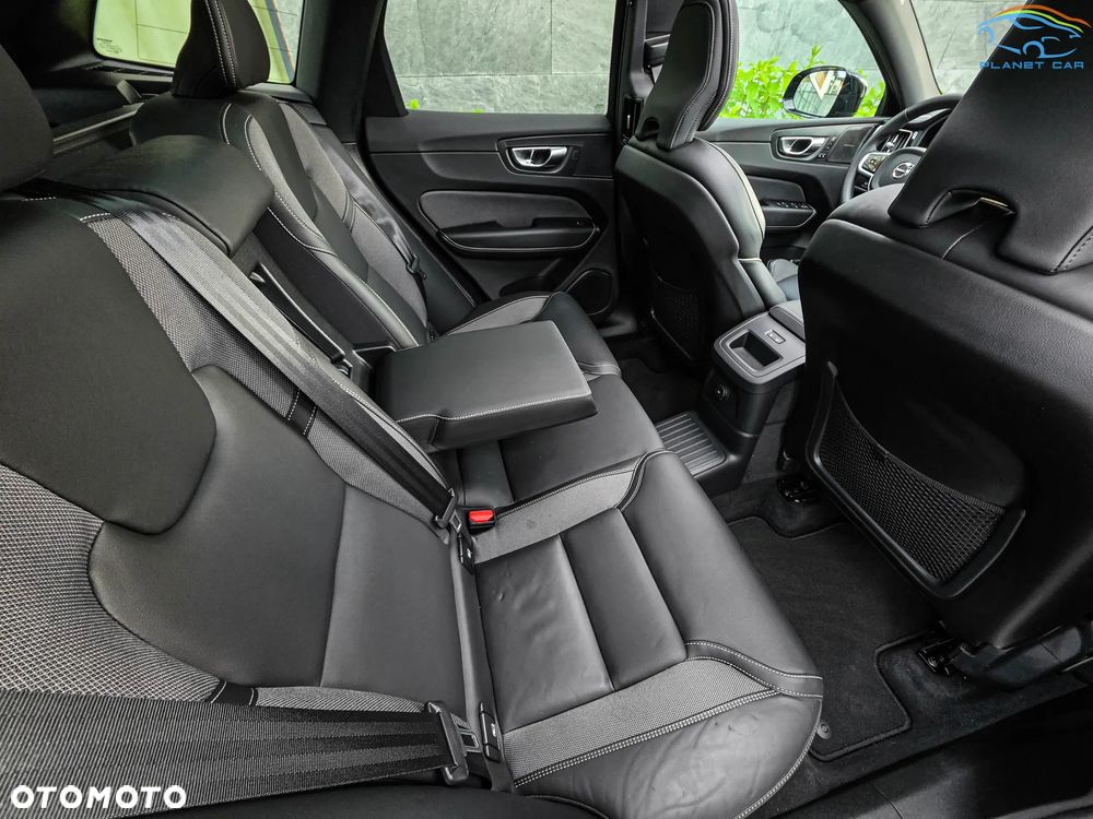 Volvo XC 60 T6 Plug-In Hybrid AWD Inscription - 17
