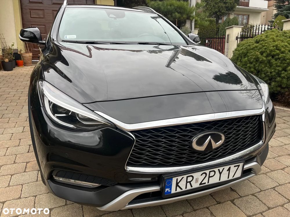 Infiniti QX30 2.0t Premium AWD 7DCT - 8