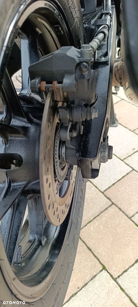 Suzuki V-STROM - 24