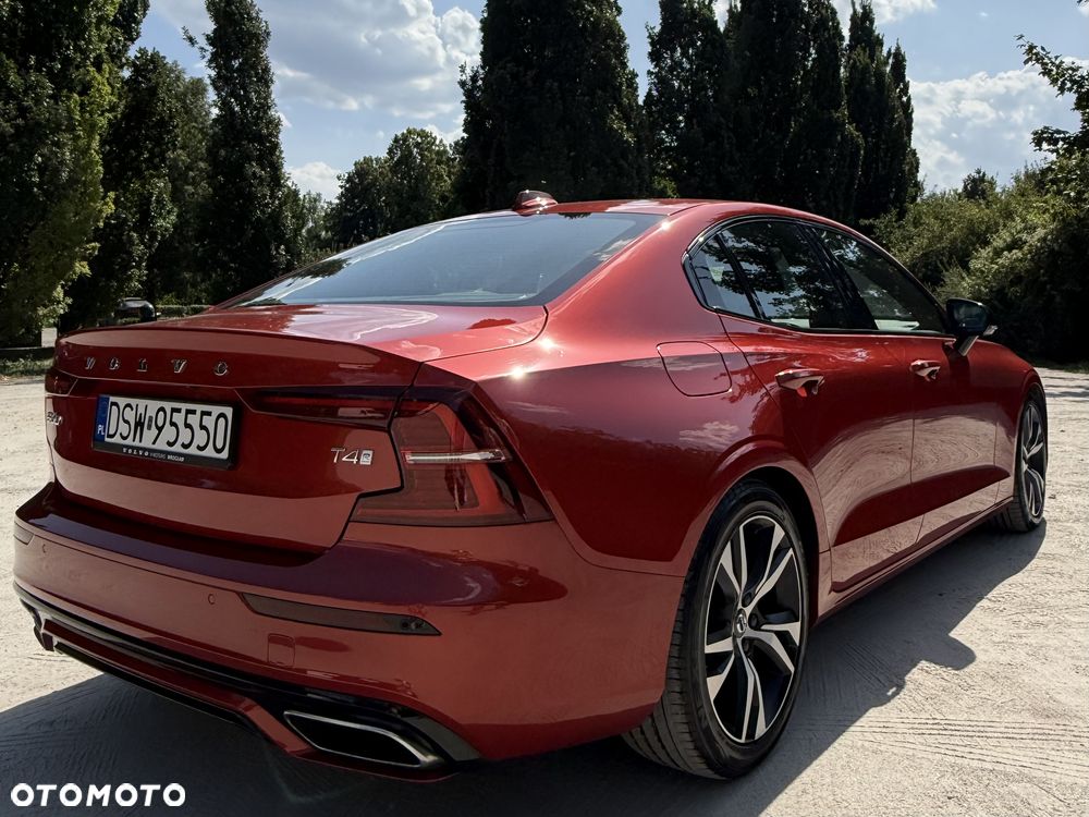 Volvo S60 T4 R-Design - 6