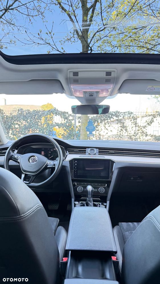 Volkswagen Passat Variant 2.0 TDI Bi-Turbo BMT 4Mot Highline DSG - 10