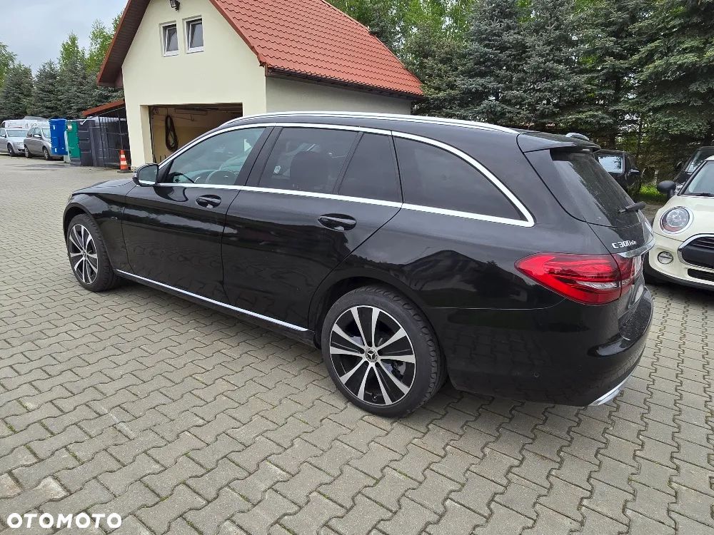 Mercedes-Benz Klasa C 300 de 9G-TRONIC - 11