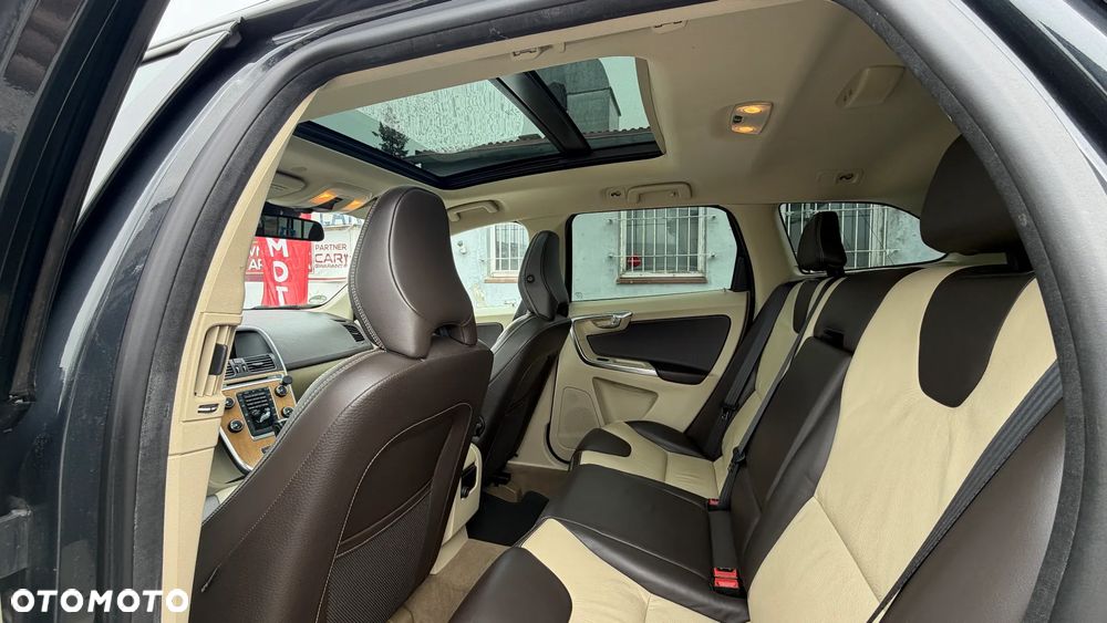 Volvo XC 60 D5 AWD Summum - 38