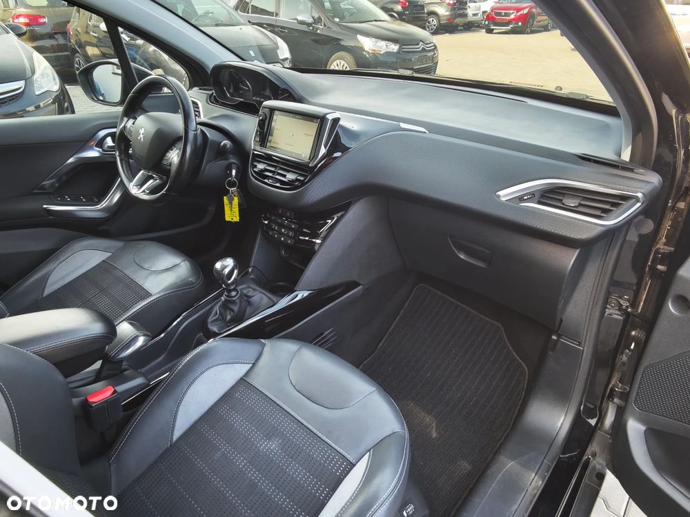 Peugeot 2008 BlueHDi FAP 120 STOP & START Crossway - 19