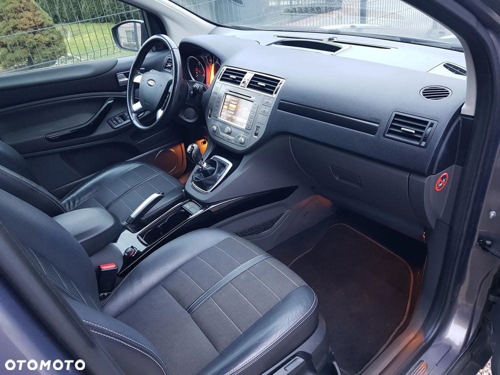 Ford Kuga 2.0 TDCi 2x4 Titanium - 19