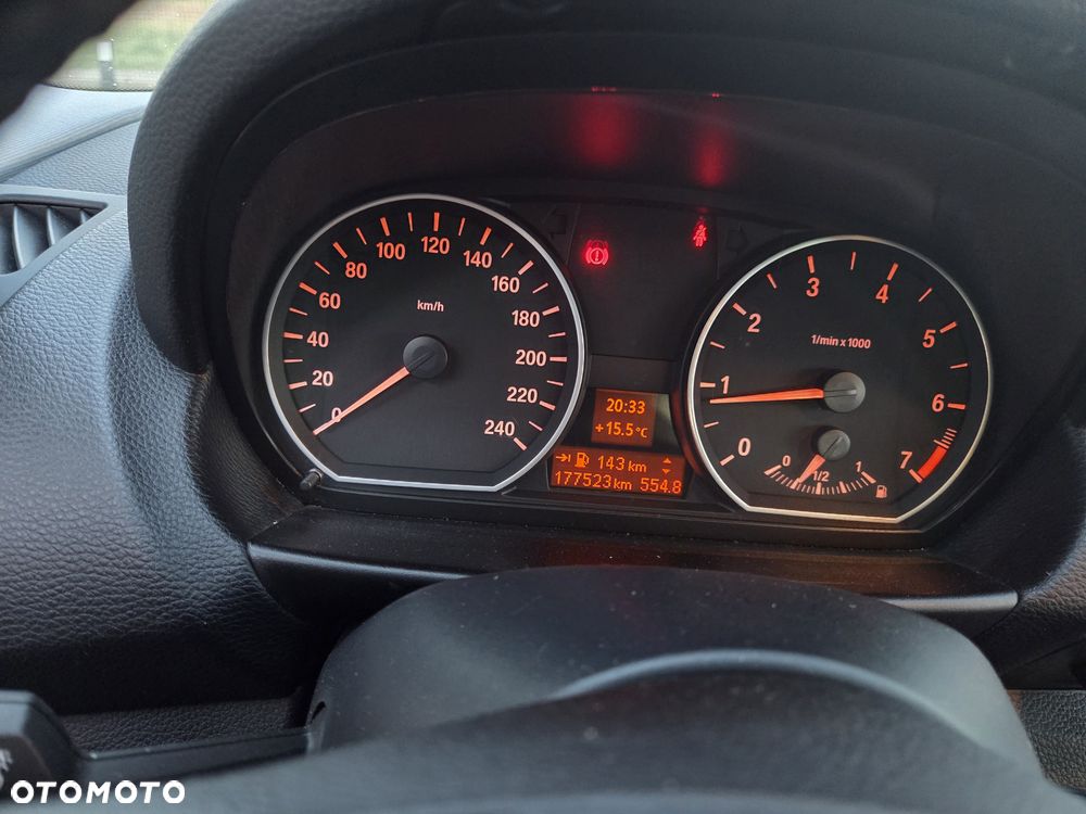 BMW Seria 1 116i - 8