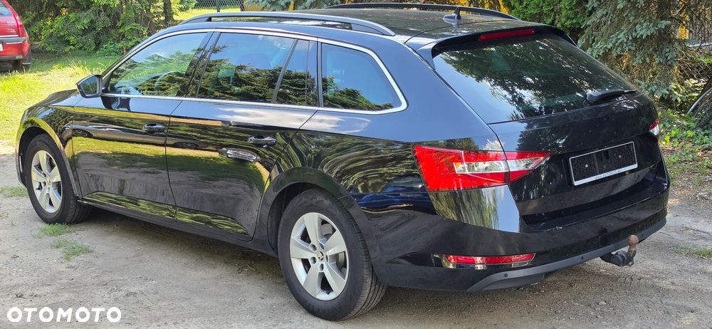 Skoda Superb 2.0 TDI DSG Active - 3