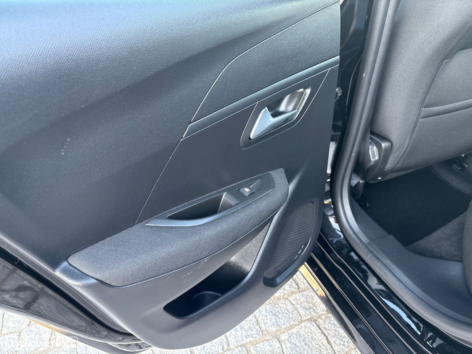 Peugeot e-208 50 kWh Allure Pack - 23