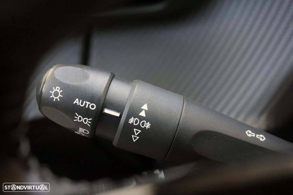 Peugeot 2008 PureTech 100 Allure - 19