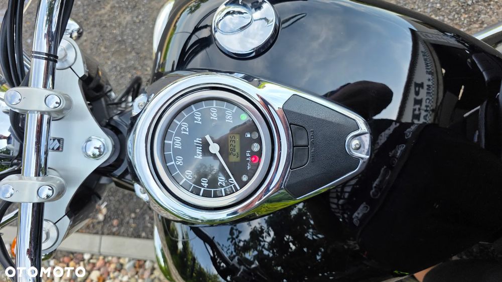 Suzuki Intruder - 20