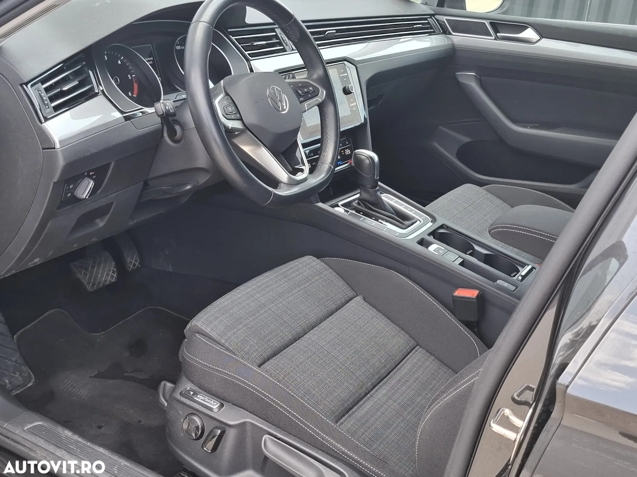 Volkswagen Passat 2.0 TDI SCR DSG Business - 6