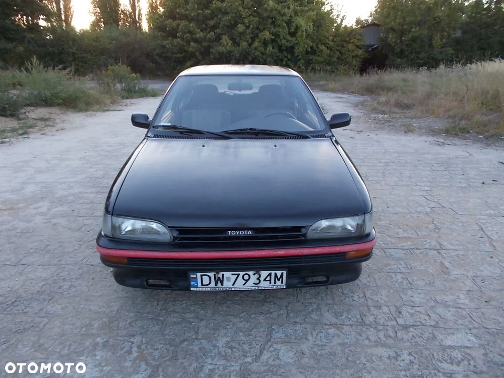 Toyota Corolla - 4
