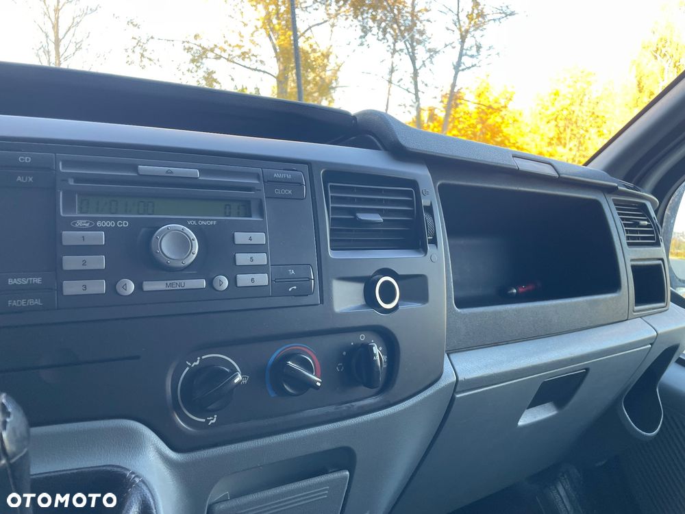 Ford Transit - 20