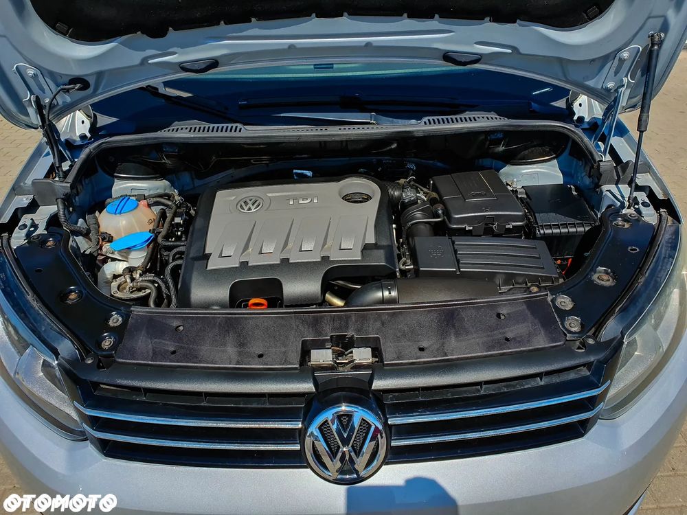 Volkswagen Touran - 9