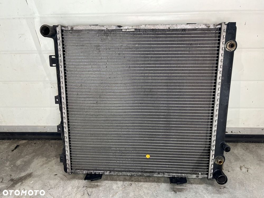 CHŁODNICA WODY MERCEDES W124 E220 E200 M111 2.2 Z KLIMATYZACJĄ 1245006303