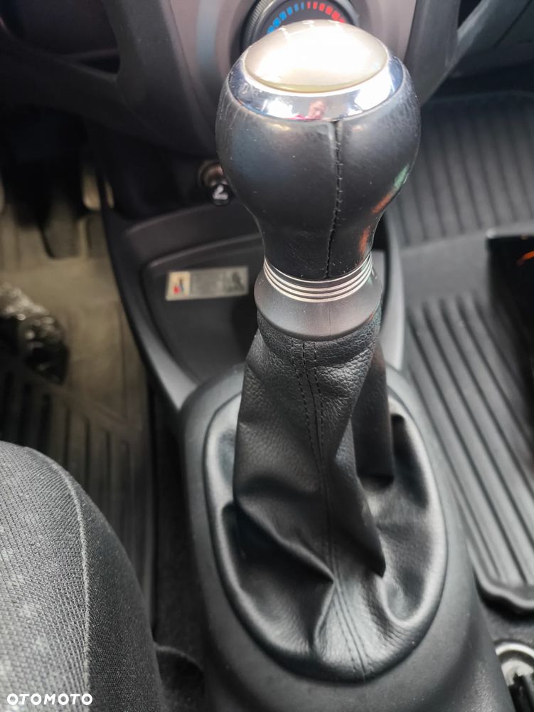 Toyota Yaris 1.0 VVT-i Luna - 26