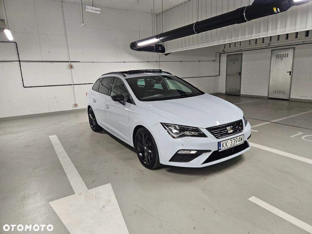 Seat Leon ST 1.5 TSI ACT DSG OPF FR Black Matt Edition - 4