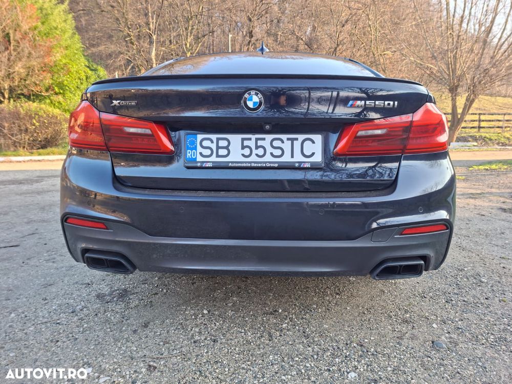 BMW Seria 5 550i xDrive - 3