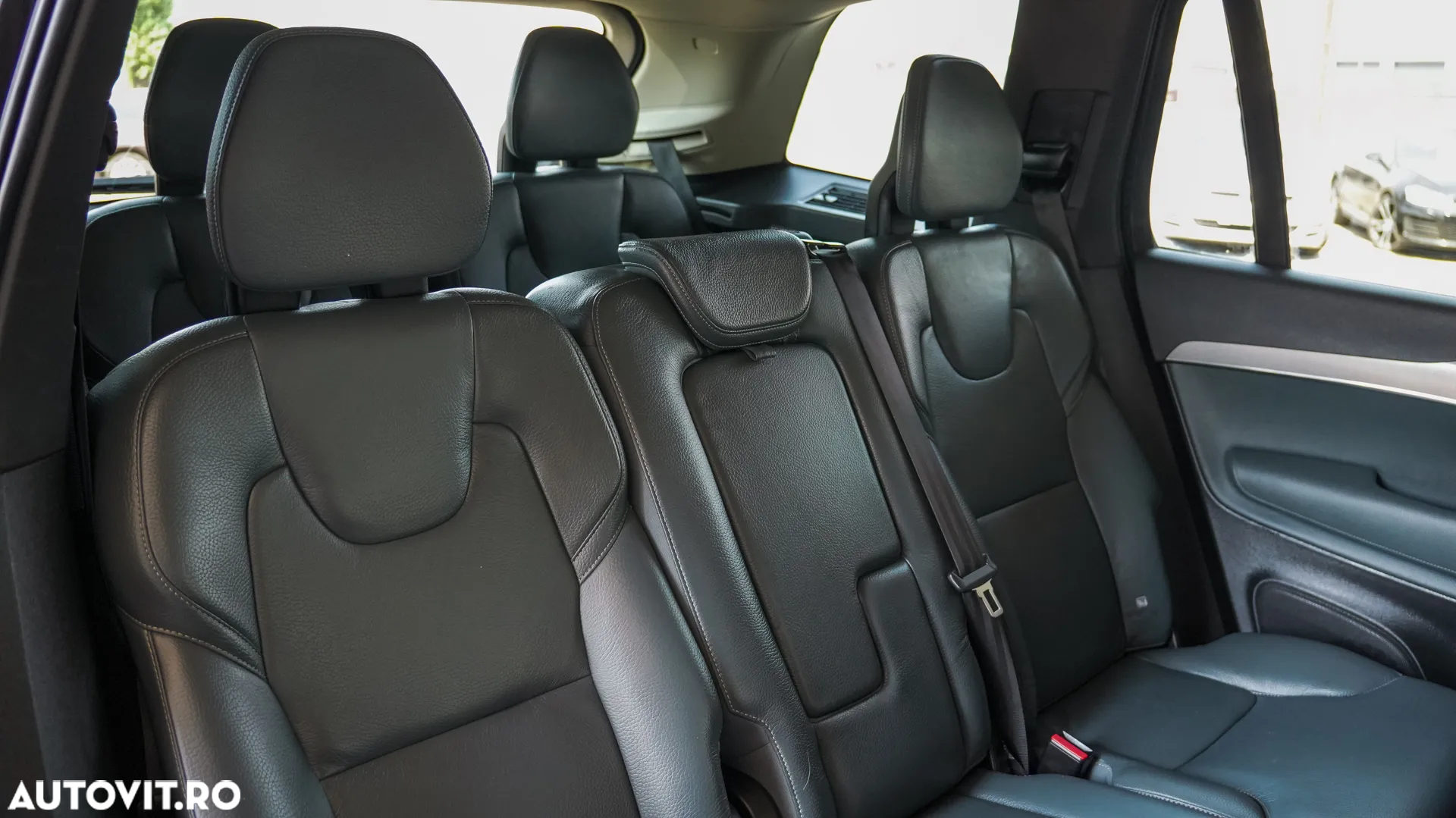 Volvo XC 90 T8 AWD Twin Engine Geartronic Momentum - 29