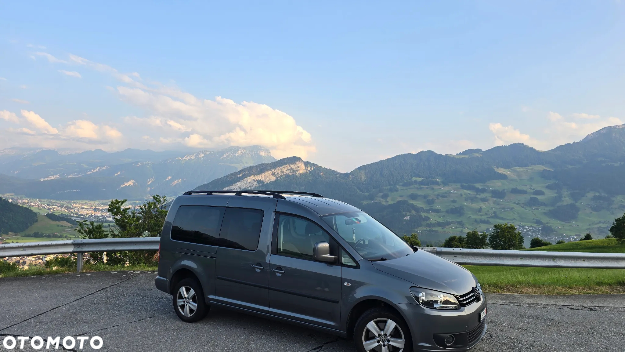 Volkswagen Caddy Maxi 2.0 TDI Comfortline 4Motion DSG - 4