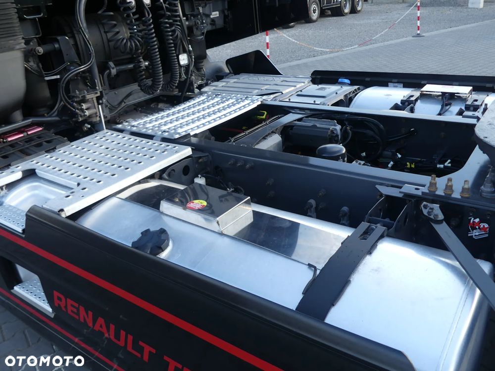 Renault T480 13L / EURO 6 / STANDARD / HIGH CAB / SUPER STAN / - 18
