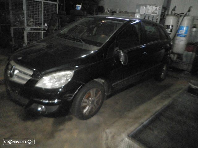 Carro MOT: 640940 CXVEL: A7112610101 MERCEDES CLASS B 245 2009 180 2.0CDI 109CV 5P PRETO DIESEL - 3