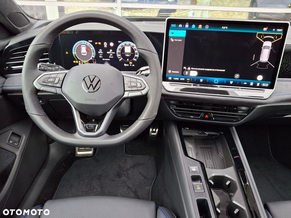 Volkswagen Passat - 25