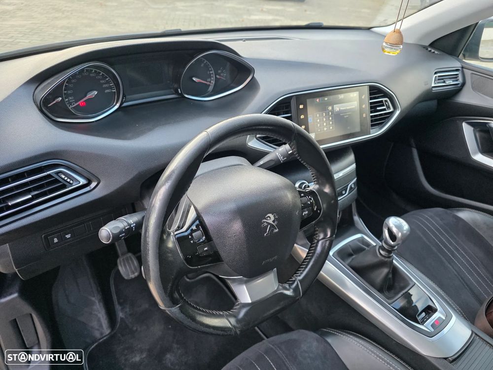 Peugeot 308 SW 1.6 e-HDi Allure - 15