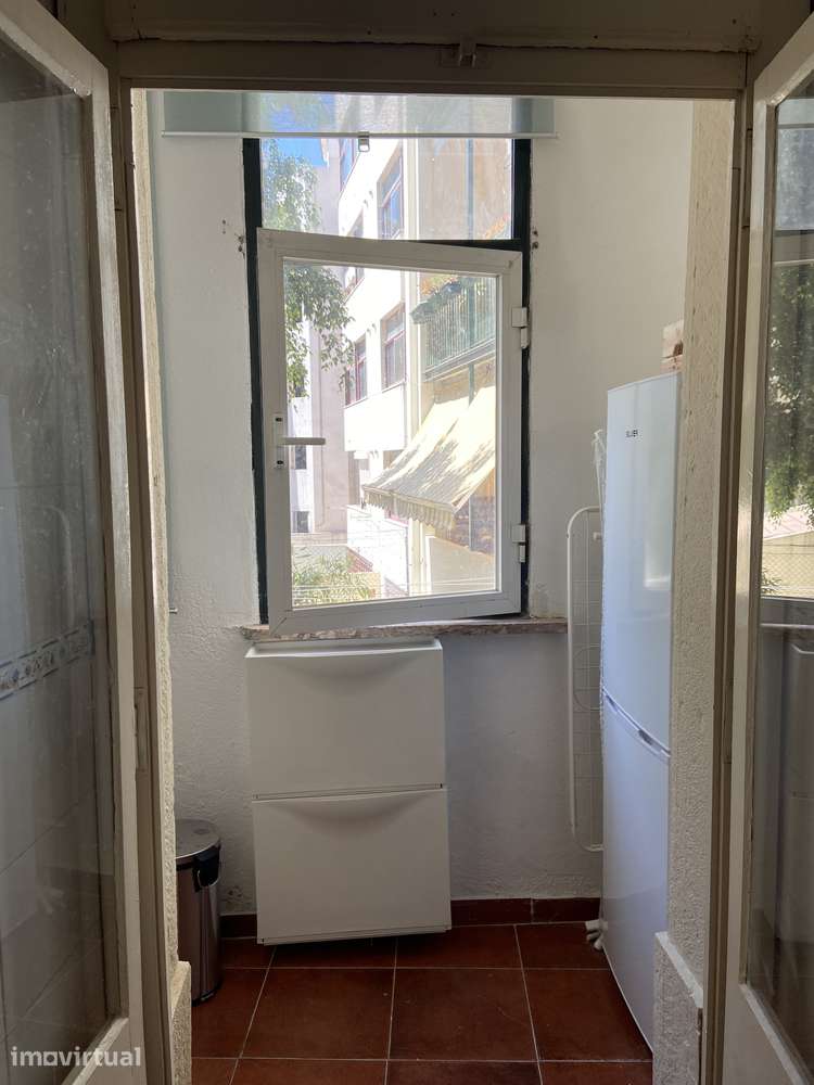 t3 na rua Ferreira Lapa - Grande imagem: 5/21