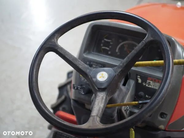 Mitsubishi MT221 - 7