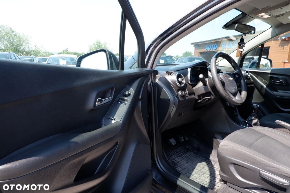 Chevrolet Trax 1.6 LS - 25