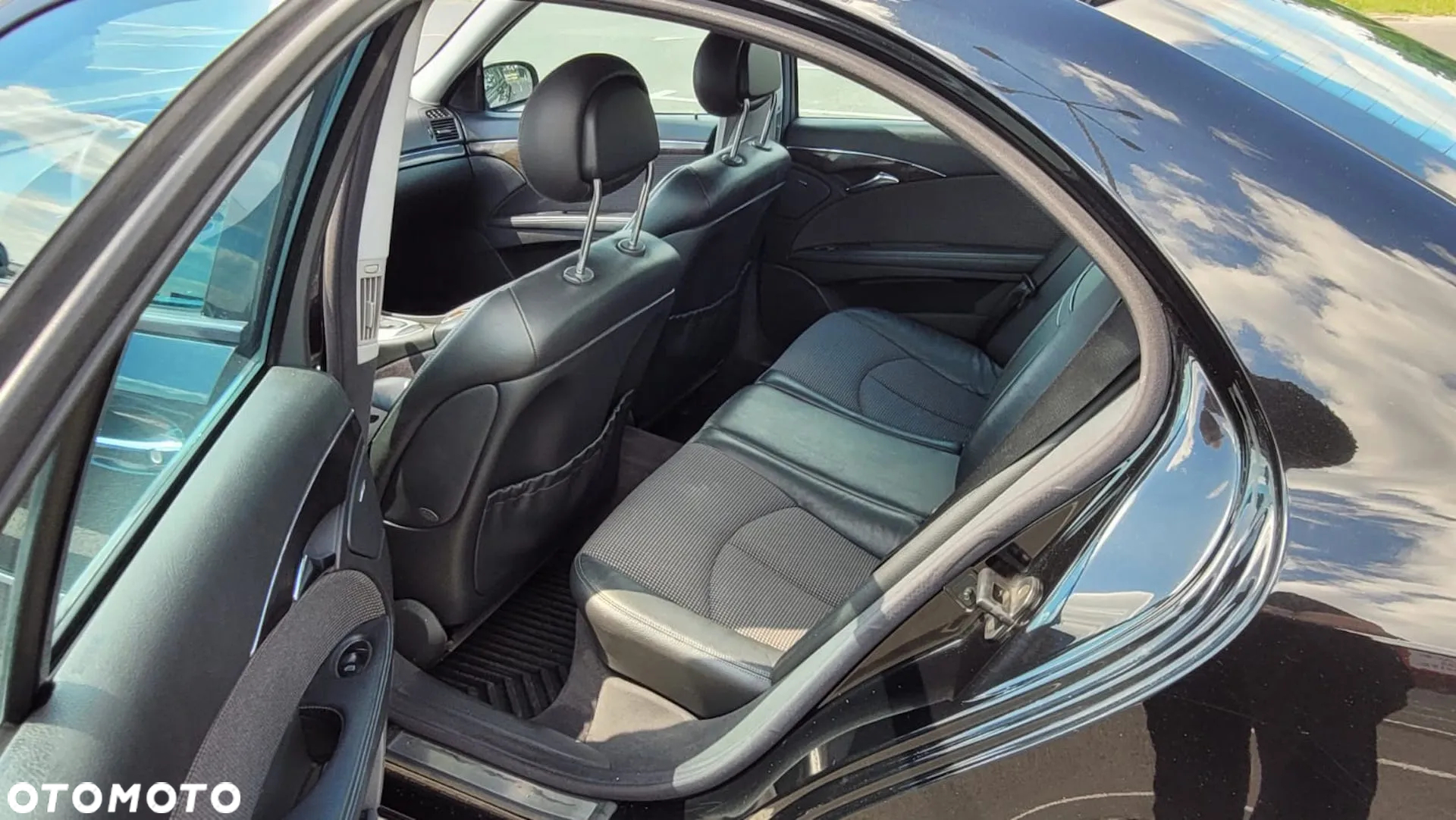 Mercedes-Benz Klasa E 320 CDI T Avantgarde - 4