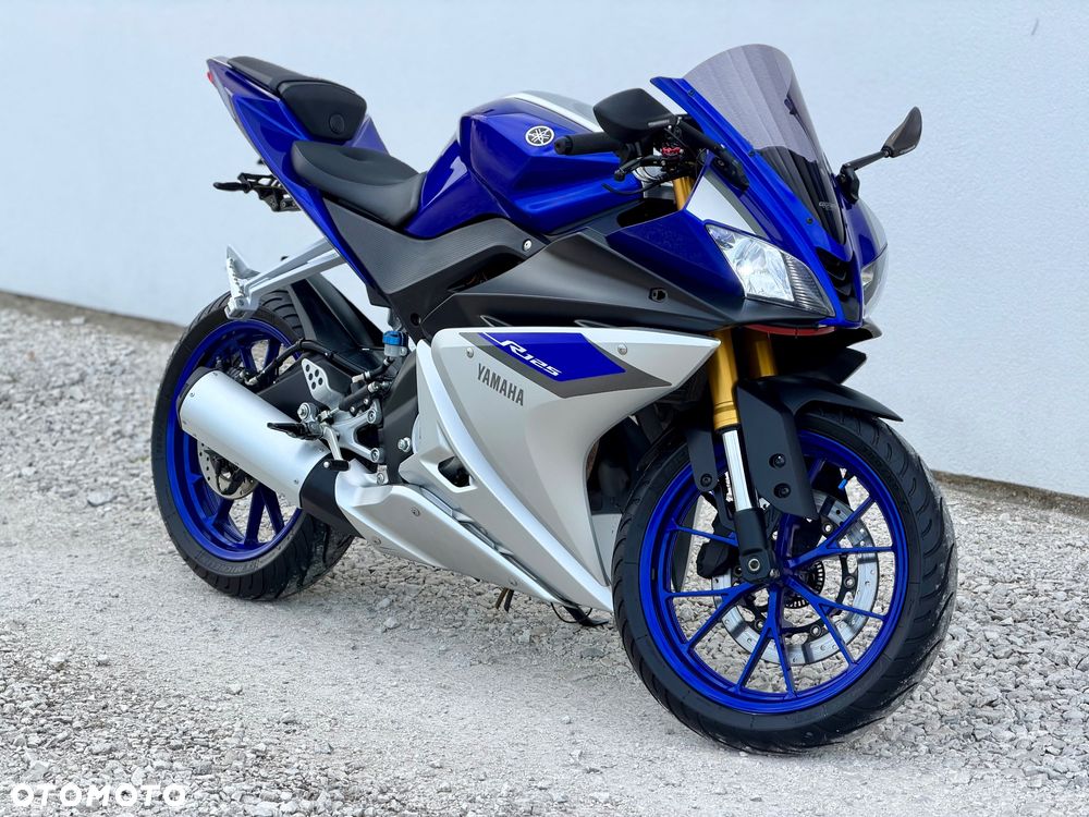 Yamaha YZF - 17